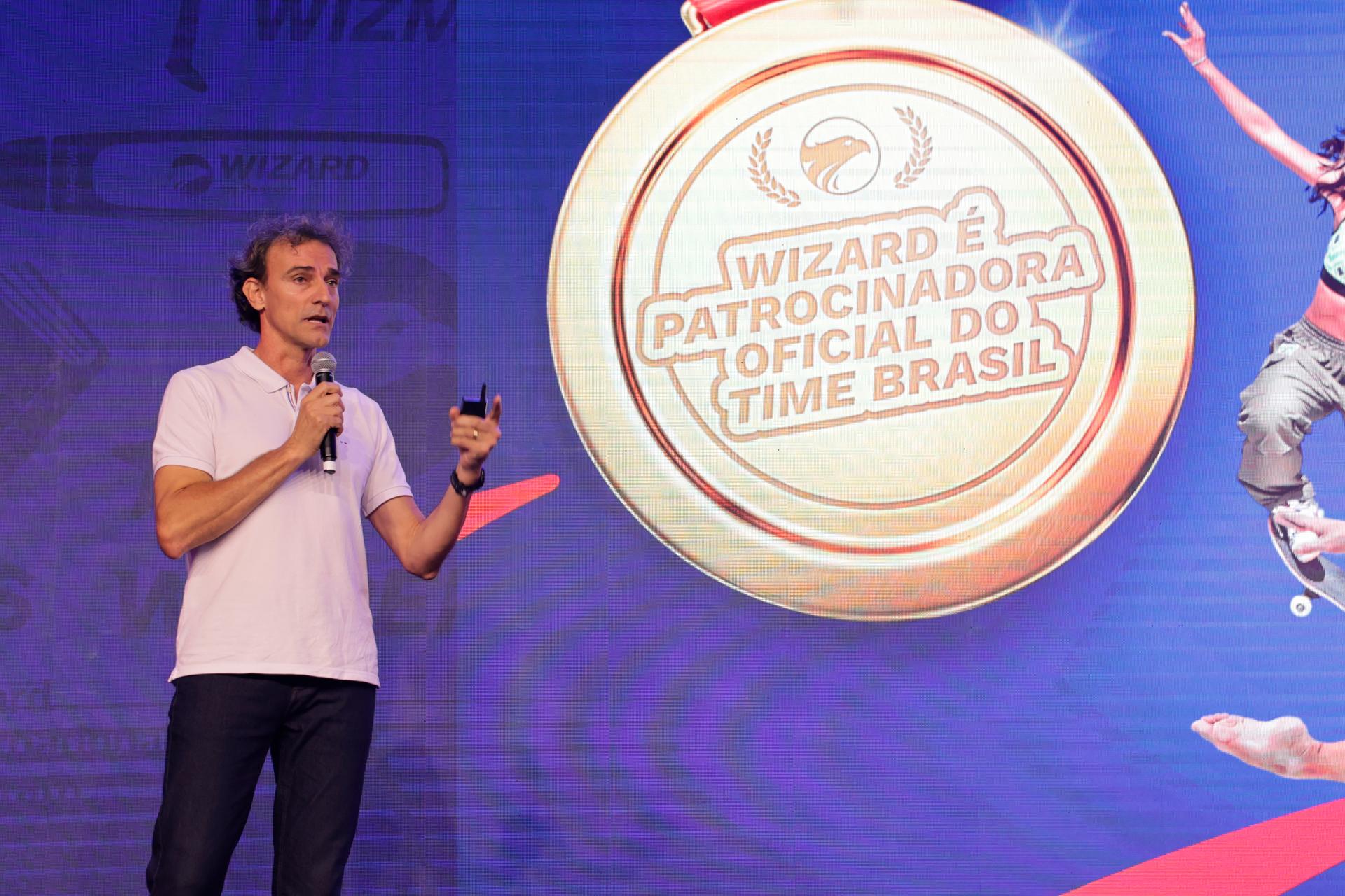 COB fecha parceria com a Wizard by Pearson