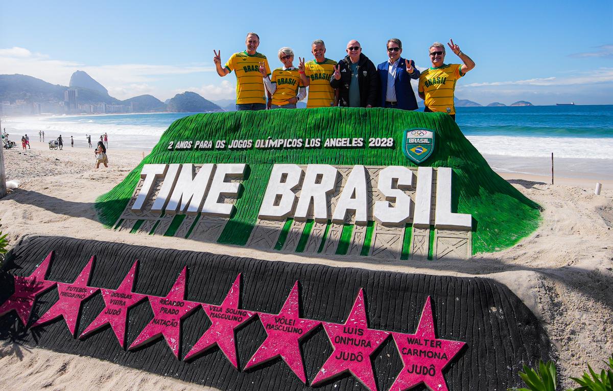 COB inaugura Calçadão da Fama em Copacabana para marcar contagem regressiva para Los Angeles 2028