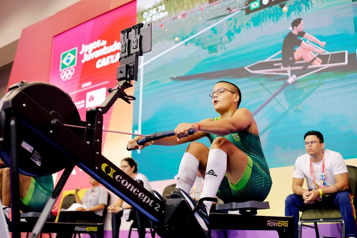 Mistura do Brasil com o Egito: Tutankamom carrega a bandeira de Pernambuco no remo virtual dos Jogos da Juventude CAIXA